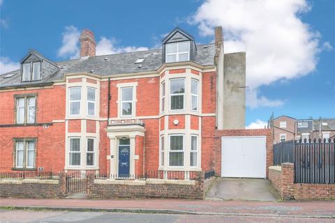 4 bedroom end of terrace house for sale, Gladstone Terrace, Gateshead, NE8