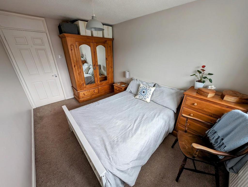 21 A PARNALL BED 1 3.jpg
