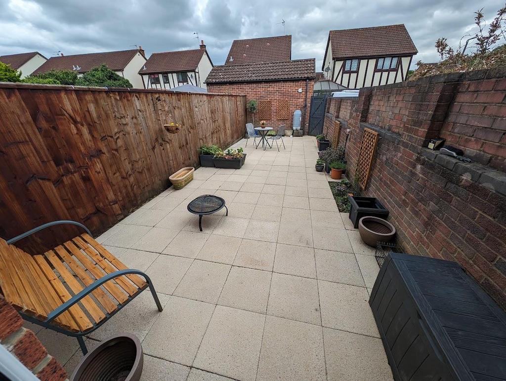 21 A Parnall Crescent rg1.jpg