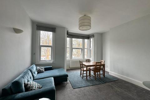 2 bedroom flat to rent, Cleveland Park Avenue, London