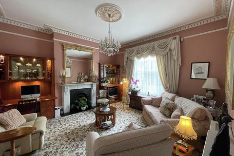 4 bedroom flat for sale, Bath Road, St Luke's, Cheltenham