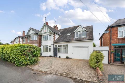 31 Shanklin Drive, Leicester, LE2 3RH