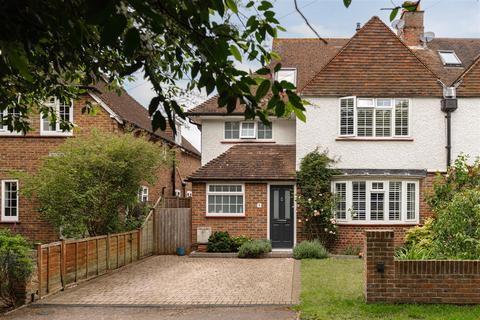 4 bedroom semi-detached house to rent, East Walk, Reigate