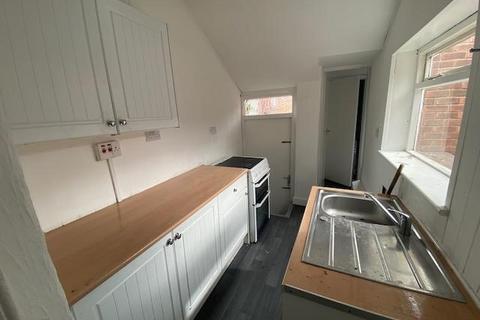 2 bedroom flat to rent, Queen Victoria Street, Gateshead, Tyne and Wear
