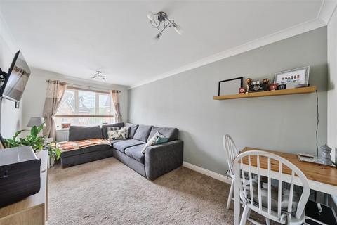 1 bedroom flat for sale, 8 Station Road, Southampton SO31