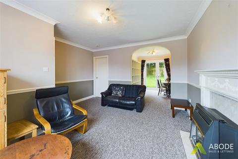 14 Avocet Close, Uttoxeter, ST14 8UG