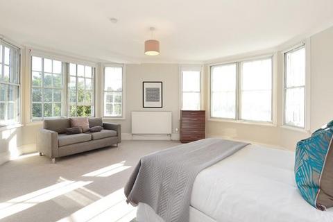 5 bedroom flat to rent, Park Road, London