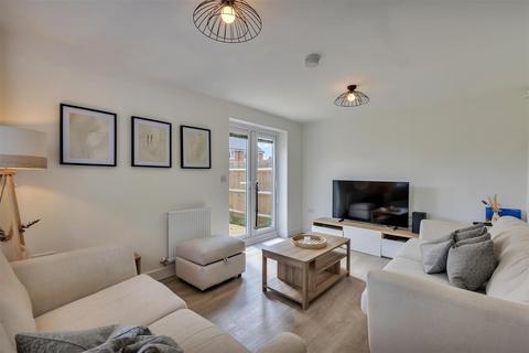 3 bedroom end of terrace house for sale, Holland Drive, Weir Hill, Shrewsbury