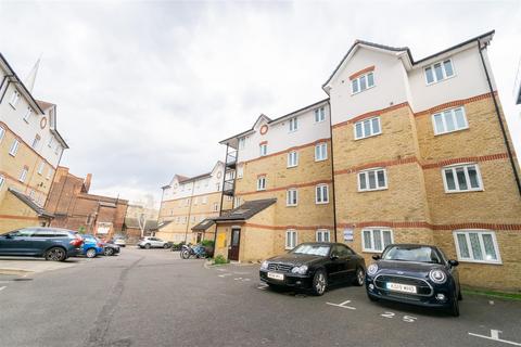 2 bedroom flat for sale, Bell Maker Court, St Pauls Way, London