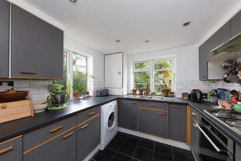 100 Grasmere Road, London, SE25 4RJ