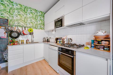 4 bedroom maisonette for sale, Charteris Road, Finsbury Park