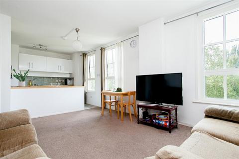 3 bedroom flat for sale, Wilmot Street, London