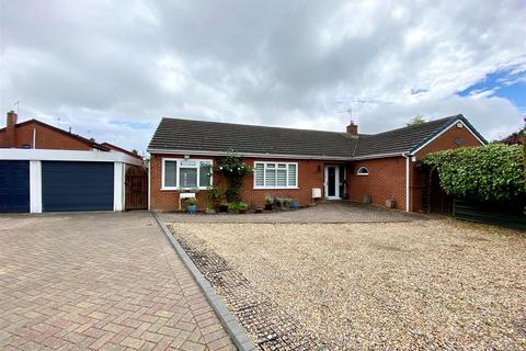 4 bedroom detached bungalow for sale, Ellesmere Road, St. Martins, Oswestry