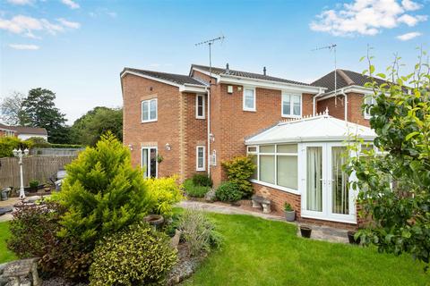 4 bedroom detached house for sale, Copperfield Close, LEEDS LS25