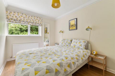 61 Malcolm Way, London, E11 1PW