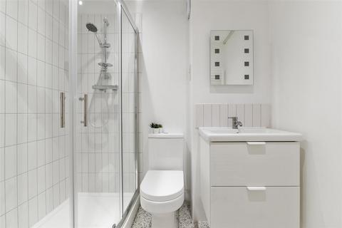 61 Malcolm Way, London, E11 1PW