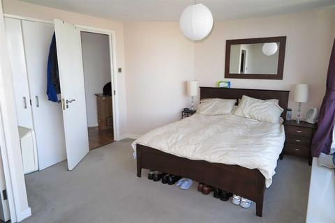 3 bedroom apartment to rent, Sweden Gate, Surrey Quays