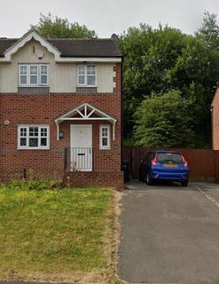 3 bedroom semi-detached house to rent, Wharfedale Close, Leeds