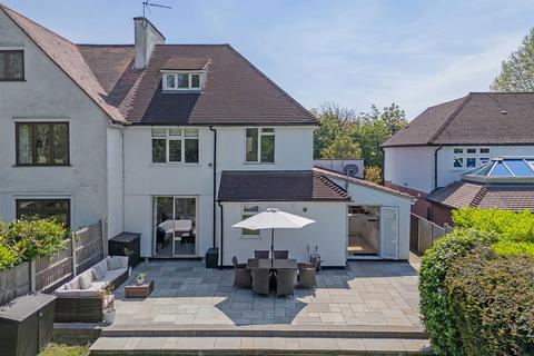 4 bedroom semi-detached house for sale, London Road, Brentwood