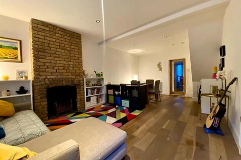 2 bedroom terraced house for sale, White Road, Stratford E15