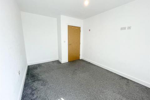 2 bedroom apartment to rent, White Rose Way, Doncaster DN4