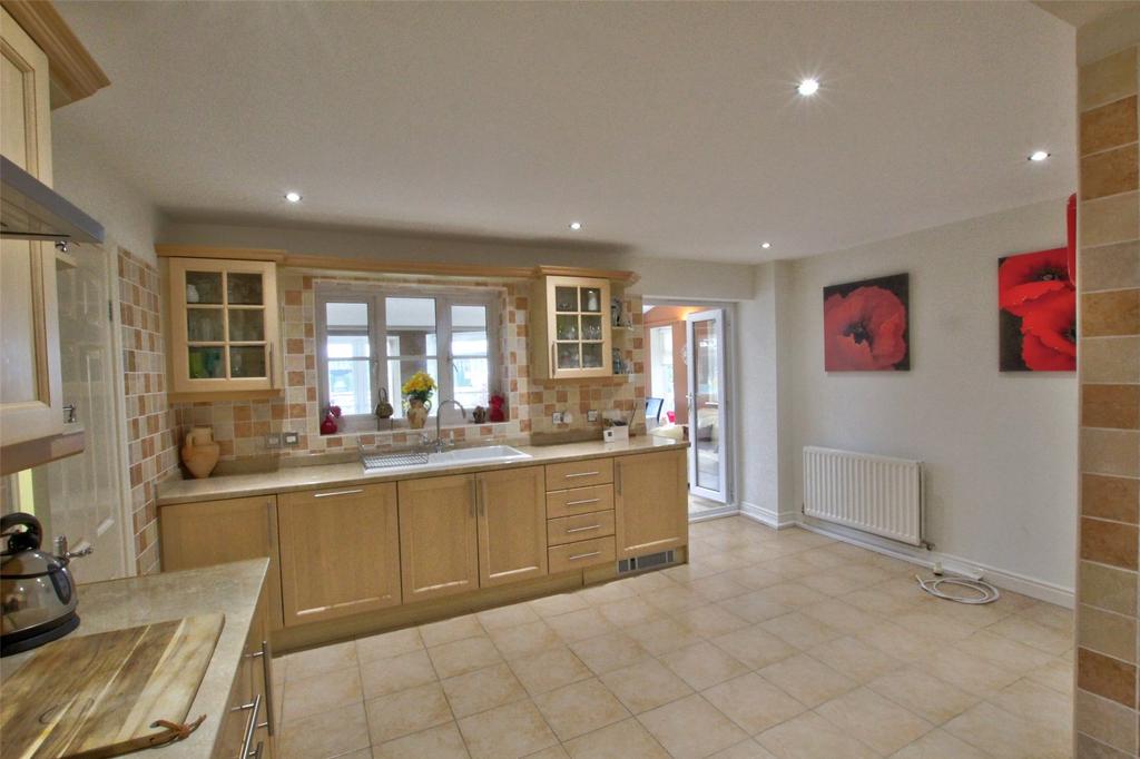 Kitchen 4