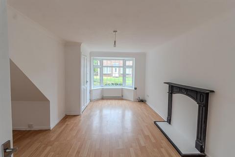 2 bedroom end of terrace house to rent, Howbeck Road, Arnold, Nottingham