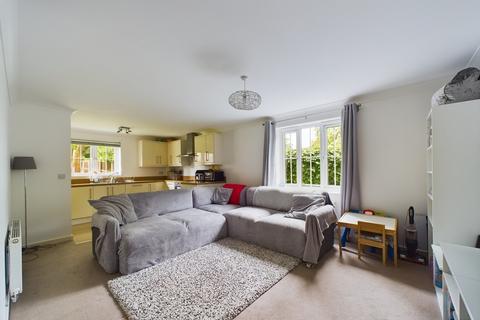 2 bedroom flat for sale, Robins Hill, Hitchin, SG4