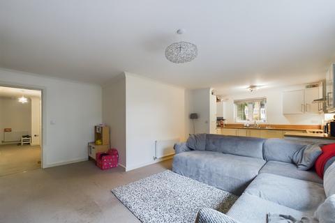 2 bedroom flat for sale, Robins Hill, Hitchin, SG4