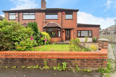 3 bedroom semi-detached house for sale, Radcliffe Gr, Leigh