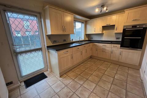 79 Stamford Square, Ashton-under-lyne, OL6 6QR