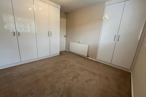 79 Stamford Square, Ashton-under-lyne, OL6 6QR