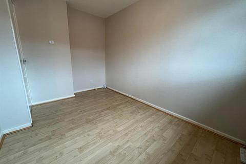 79 Stamford Square, Ashton-under-lyne, OL6 6QR