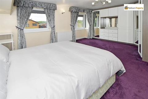 3 bedroom detached bungalow for sale, Amberfield Close, Stoke-On-Trent ST3