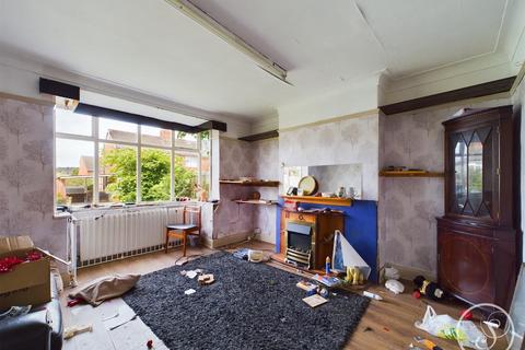 12 Church Avenue, Leeds, LS6 4JS