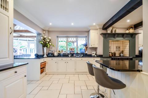 4 bedroom detached house for sale, Warren Road, Leigh-On-Sea SS9