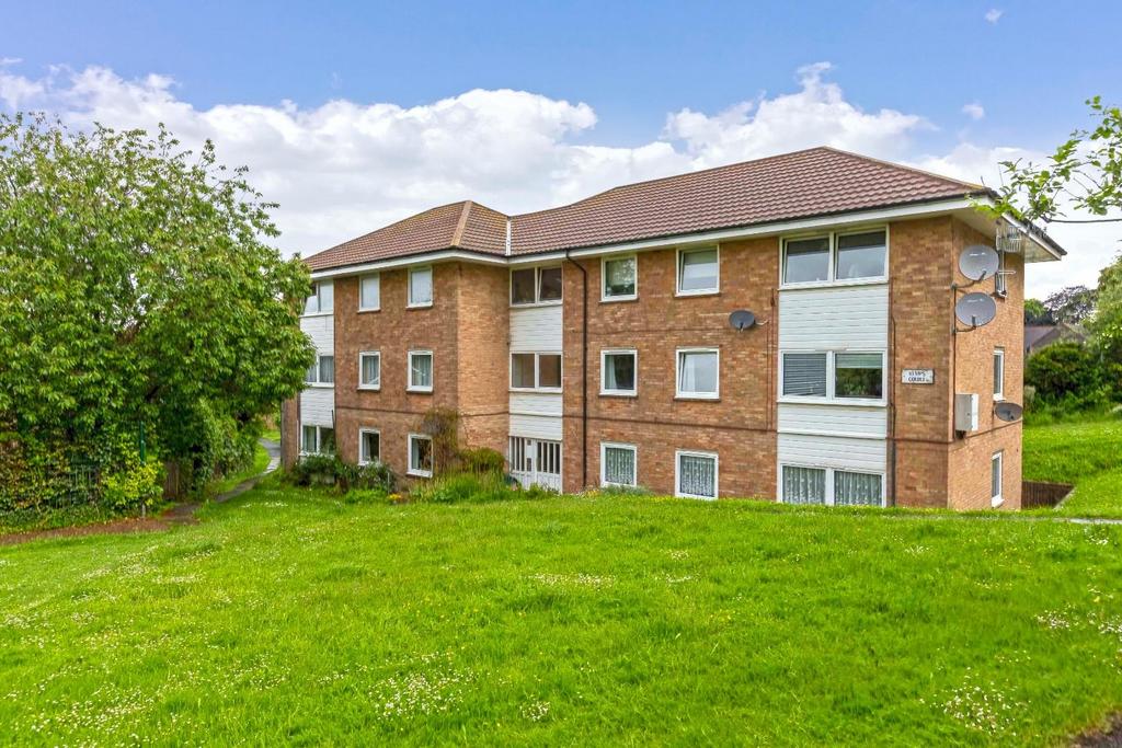 Kemps Court 1.JPG