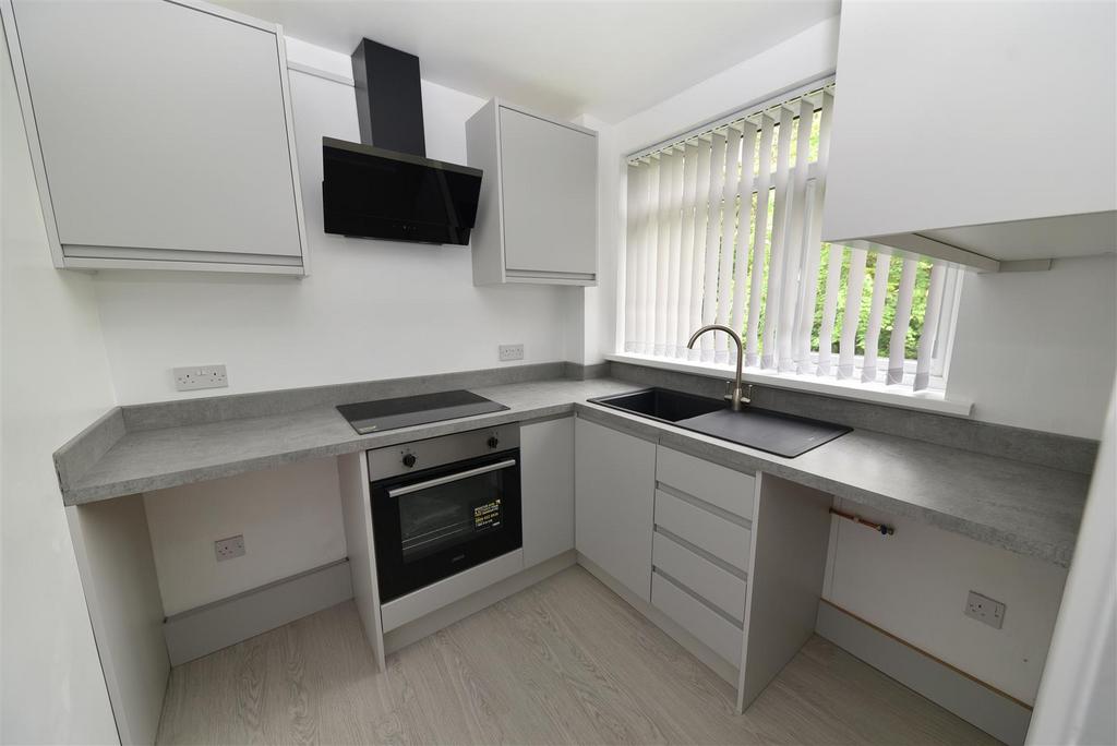 Kitchen1.JPG