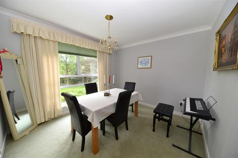 Flat 5, The Regents Woodbourne, Edgbaston, Birmingham, B15 3PP