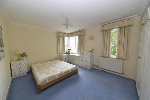 Flat 5, The Regents Woodbourne, Edgbaston, Birmingham, B15 3PP