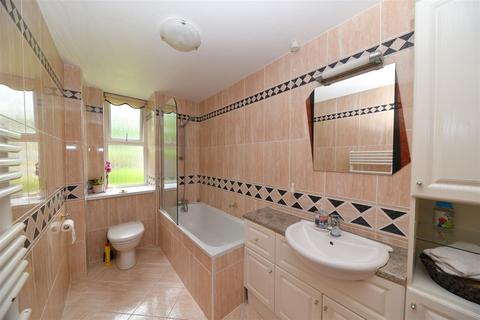 Flat 5, The Regents Woodbourne, Edgbaston, Birmingham, B15 3PP