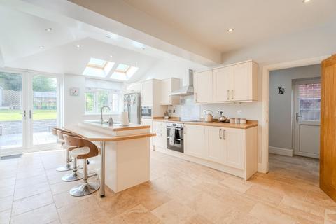 32 Catholic Lane, Sedgley, Dudley, DY3 3UG