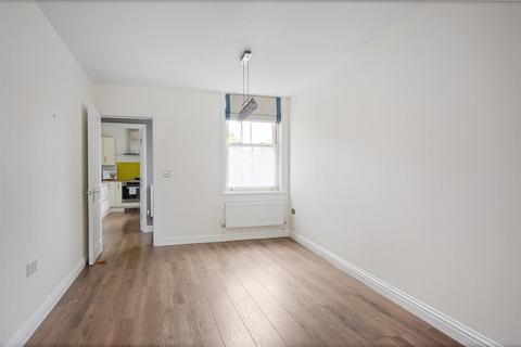3 bedroom end of terrace house for sale, Dale Street, York City Centre, YO23 1AE