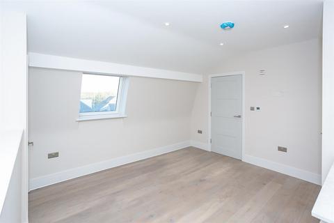1 bedroom maisonette to rent, New Road, Welwyn Garden City