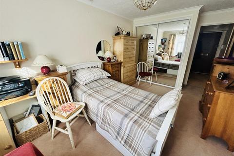 1 bedroom retirement property for sale, Cheriton Court, Green Street, Eastbourne BN21