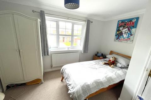 21 Cameo Drive, Stourbridge, DY8 4AU