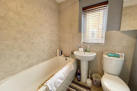 21 Cameo Drive, Stourbridge, DY8 4AU