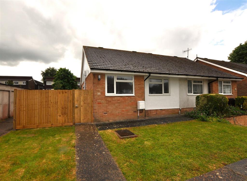 Bramble Drive, Hailsham 2 bed semidetached bungalow to rent £1,200