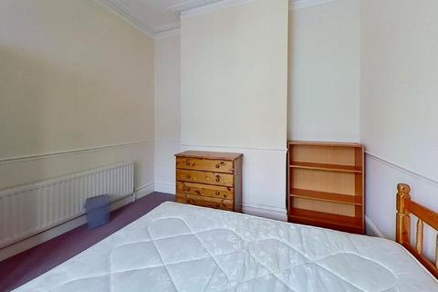 4 bedroom house to rent, Francis Avenue, Southsea, Portsmouth