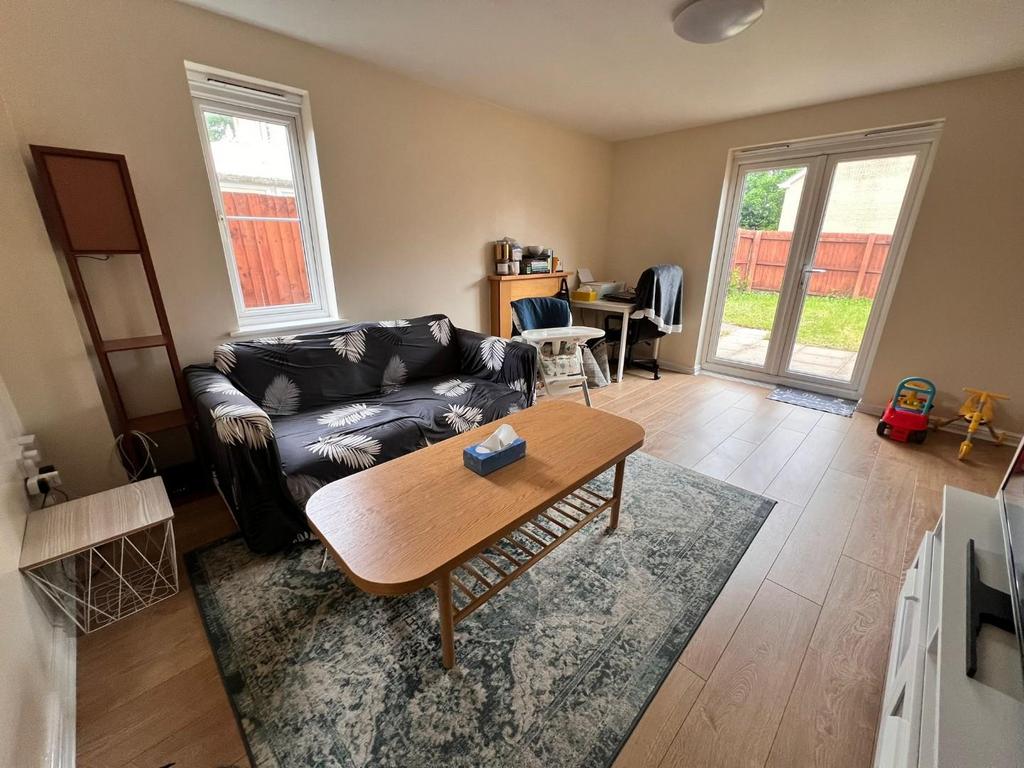 Ffordd Brynhyfryd, Old St. Mellons 2 bed property to rent £1,200 pcm